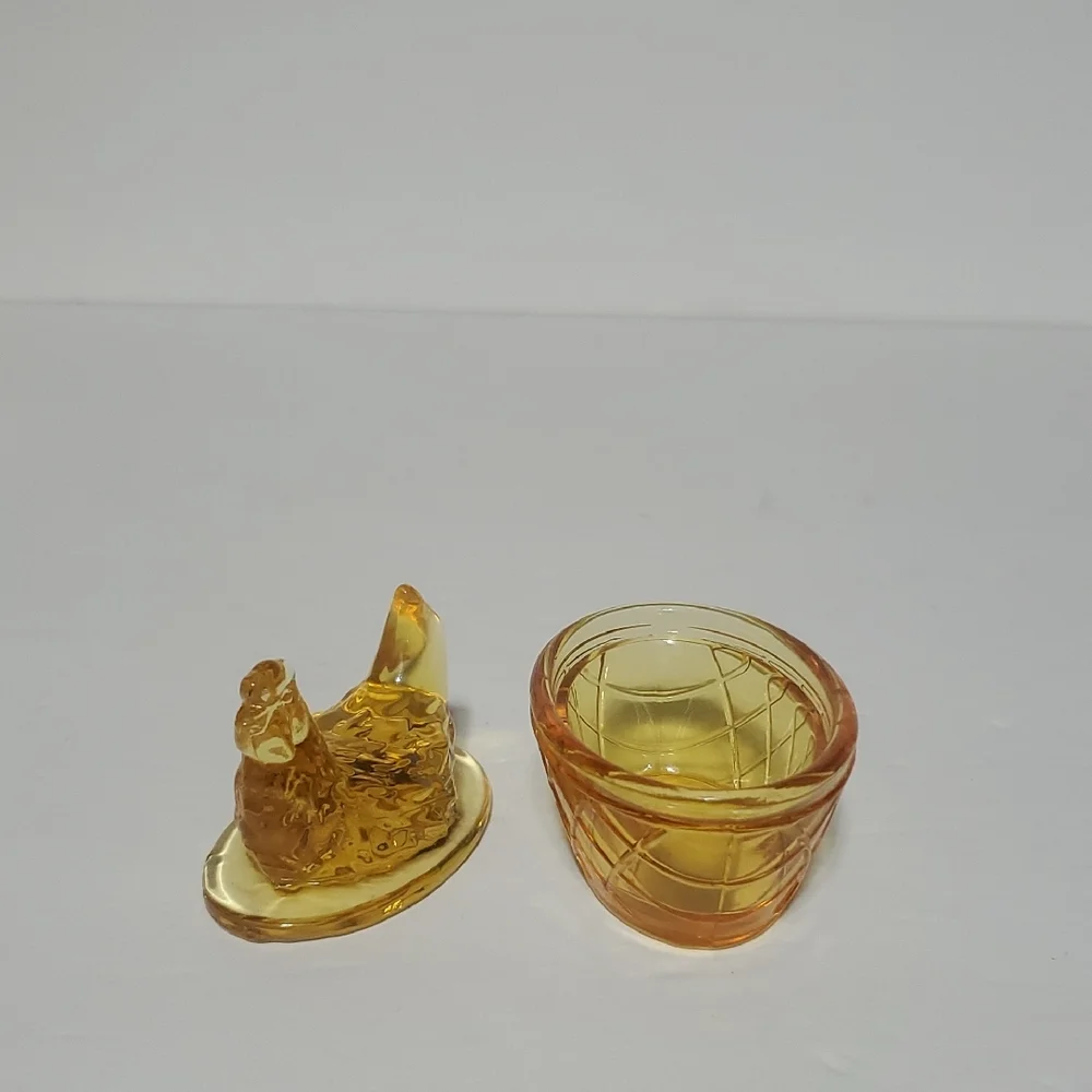 Vtg Amber Glass Hen on Nest - Picture 2 of 4